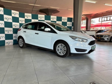 17371FordFocusEcoBoost001-1-th.jpg
