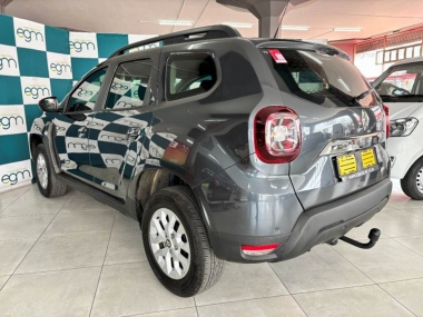 17385RenaultDuster017-th.jpg