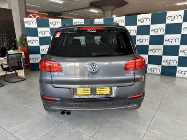 17425VWTiguanBlueMotion018-th.jpg