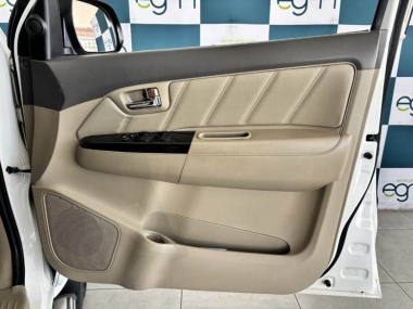 17442ToyotaFortuner005-th.jpg