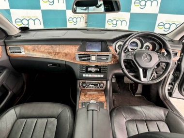 CONSMercedesBenz0009-th.jpg