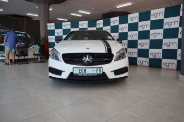 CONSMercedesBenz002-th.jpg