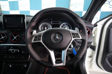 CONSMercedesBenz011-th.jpg