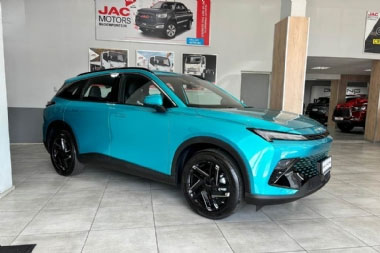 2025 BAIC Beijing X55 1.5T Premium Auto - ABS, AIRCON, CLIMATE CONTROL, ELECTRIC WINDOWS, LEATHER SEATS, PARK DISTANCE CONTROL(BACK&FRONT), 360 REVERSE CAMERA, PANORAMIC SUNROOF, AIRBAGS, CRUISE CONTROL, 5 YEAR/60 000KM SERVICE PLAN, 7 YEAR/200 000KM WARRANTY, RADIO, BLUETOOTH, USB, C-TYPE, SPARE KEYS, LED LIGHTS, ELECTRIC SEATS, MEMORY SEATS, HEATED & COOLING SEATS, 9 DIFFERENT INTERIOR LIGHTS, VOICE CONTROL, WIRELESS CHARGING, FOUR-WAY ELECTRIC LUMBAR SUPPORT, DUAL ZONE AUTOMATIC AIR CONDITIONING, FRONT SEAT HEATING & VENTILATION. 